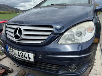 Mercedes-Benz B200 - 5