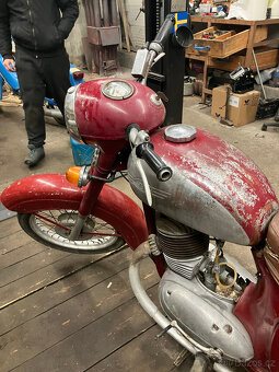 Jawa 250 - 5