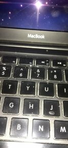 Apple Macbook - 5