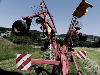 Shrnovač Poettinger dvourotorový stranový 6,4 m - 5