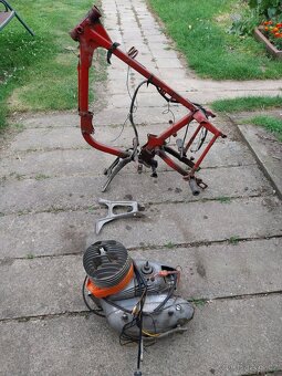 Jawa motor+rám 250/353 - 5