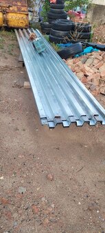 Traverzy 2 kusy I 220 - délka 3m a 3.2 m. A DALŠÍ věci - 5
