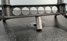 Stojany pro dva reproduktory na subwoofer 2 sady - 5