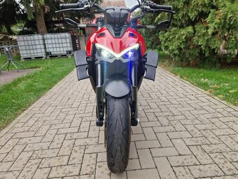 DUCATI STREETFIGHTER V4 - 5