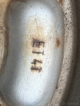 Plechova kola ford escort - 5