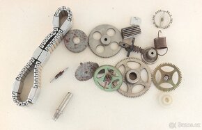 Staré hodinky Casio quartz, Prim,Longines,Swatch a součástky - 5