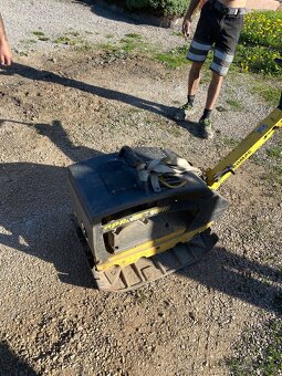 Vibrační deska 200 kg BOMAG motor Honda - 5