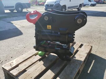 Naklápěcí hlava JCB 3CX 4CX - 5