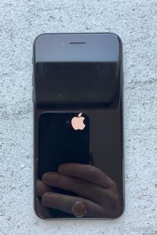 Iphone SE 2020 128GB černý - 5