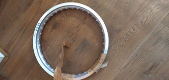 Ráfek motocyklový 2,15x18" 36H (předvrtaný / 36otvorů) Exce - 5