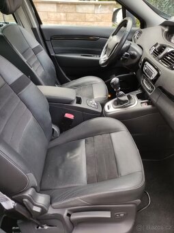 Renault Grand Scenic  nafta 96kW  159000km 7míst  edice BOSE - 5