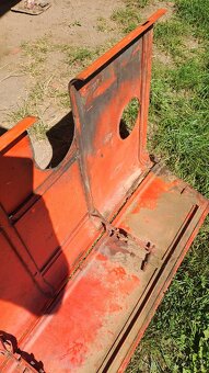 Prodám plechy haubnu mt8 150 32 - 5