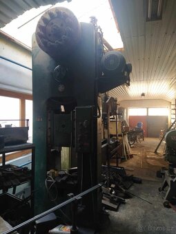 kovací lis LU63/500 - 5