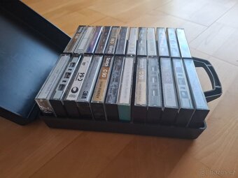 Soubor 24 kusů kazet pro Commodore 64 a VC20 - 5