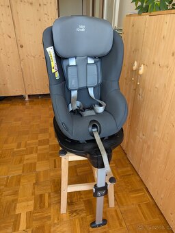 Britax Römer Dualfix i-Size 2019 - 5