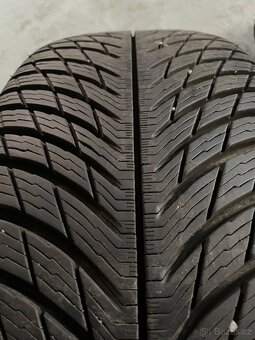 Orig zimní Volvo XC60 R-design r19 + 235/55/19 95% - 5