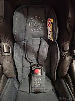Kočárek Bugaboo fix cub + autosedačka 0-12 m. - 5