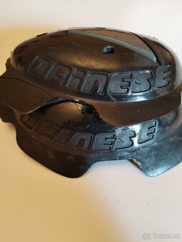 Kolenní slidery Dainese. - 5