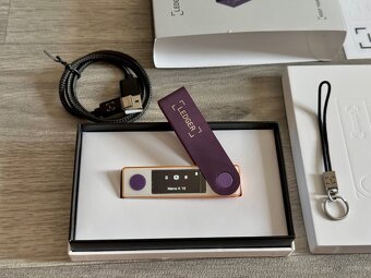 Ledger Nano X peněženka Cold crypto Hardware wallet retro - 5