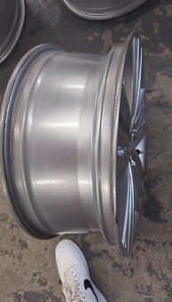 Alu kola/elektrony Škoda SIRIUS 5x100 r18 - 5