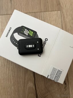 Prodávám chytré hodinky Samsung Galaxy watch fit 3 - 5