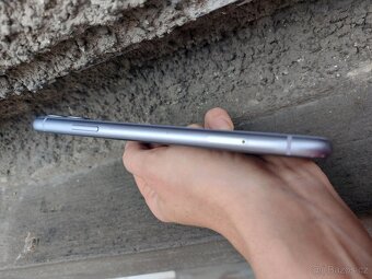 Apple iPhone 11, 100% baterie, 64 GB, pěkný stav - 5