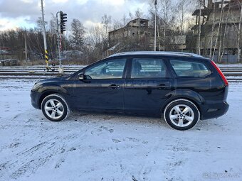 Ford Focus 1.6i r.v. 2010 - 5