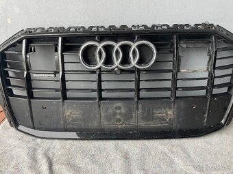 Audi Q7 maska černa rok 2021-2023 - 5