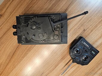 RC tank TIGER I - 5