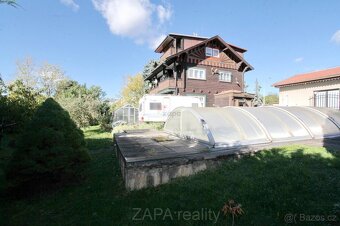Prodej domu dispozice 5+1 a 2+kk s pozemkem 987 m2, Praha 10 - 5