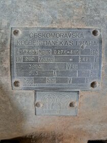 Motor,hřídel a řemen k cirkulárce - 5