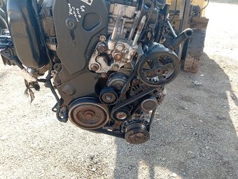 PEUGEOT 4007, CITROEN C-CROSSER MOTOR 2,2HDI 4HN 115KW - 5