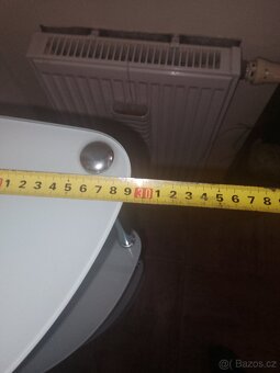 Rohovou skleněnou polici - 5