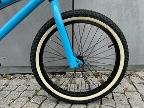 Prodám BMX kolo Author Pimpie vel. rámu 19", průměr kol 20" - 5