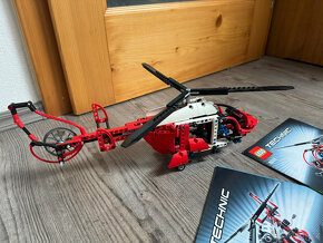 Lego Technic 8068 Záchranný vrtulník - 5
