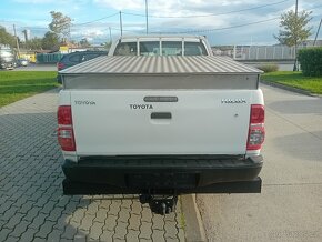 Toyota Hilux DC 2.5 I D-4D Terra 08/2013 - 5