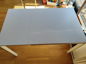 Prodám IKEA jídelní stůl+4 židle - 5