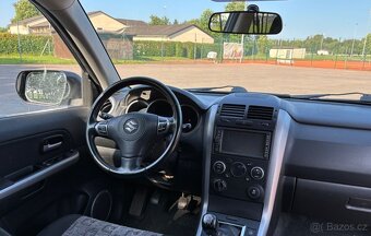 Suzuki Grand Vitara 2.4i Club+ benzín 124kw - 5