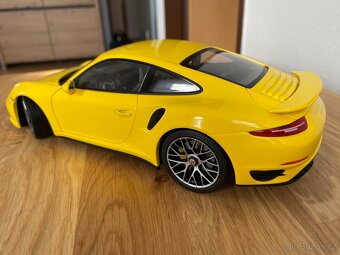 Porsche 911 (991) Turbo S 1:18 Minichamps - 5