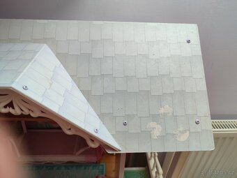Prodám domeček "KidKraft - Kaylee" pro panenky Barbie a po - 5