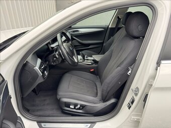 BMW Řada 5 3,0 530d 210kW DPH 1.maj. ČR - 5