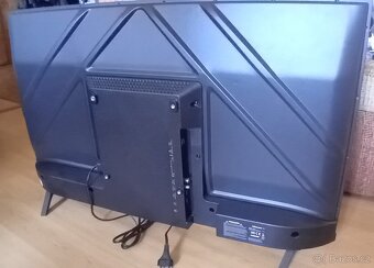 Prodám zánovní televizi v záruce Heisense 40" Smart LED - 5