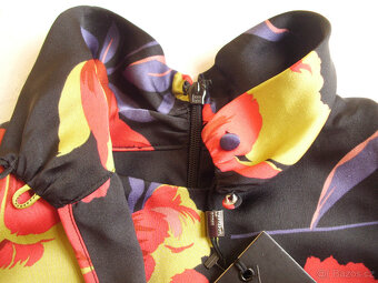 NOVÉ pouzdrové šaty zn. GUESS - vel. S - 5