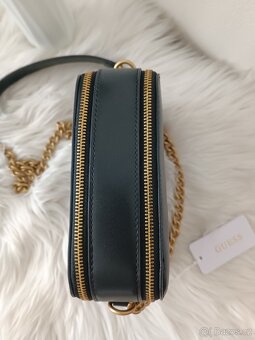Černá crossbody kabelka Guess - 5