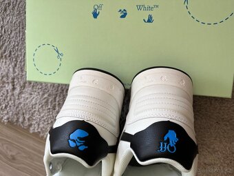 Off white out off office - 5