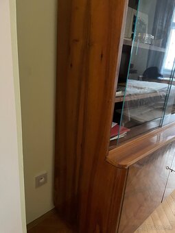Knihovna/sekretář - 5