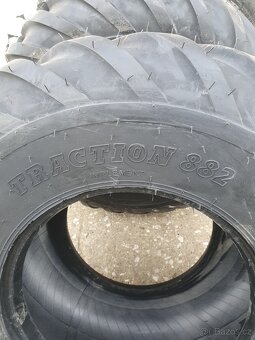 Pneu BKT 400 / 60 - 15,5 - 5