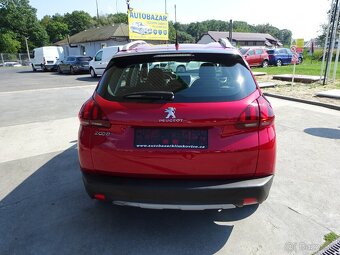 Peugeot 2008 1,2 i - 5