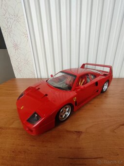 Bburago 1/18 - 5