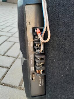 Prodám zesilovač a subwoofer Pioneer - 5